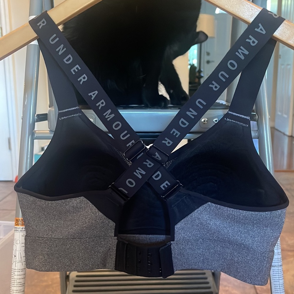 New w/o tags Under‎ Armour Sports Bra